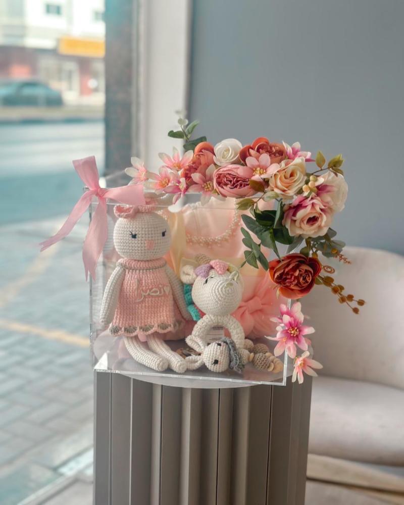 Customized Acrylic box with flowers for baby girl Gift