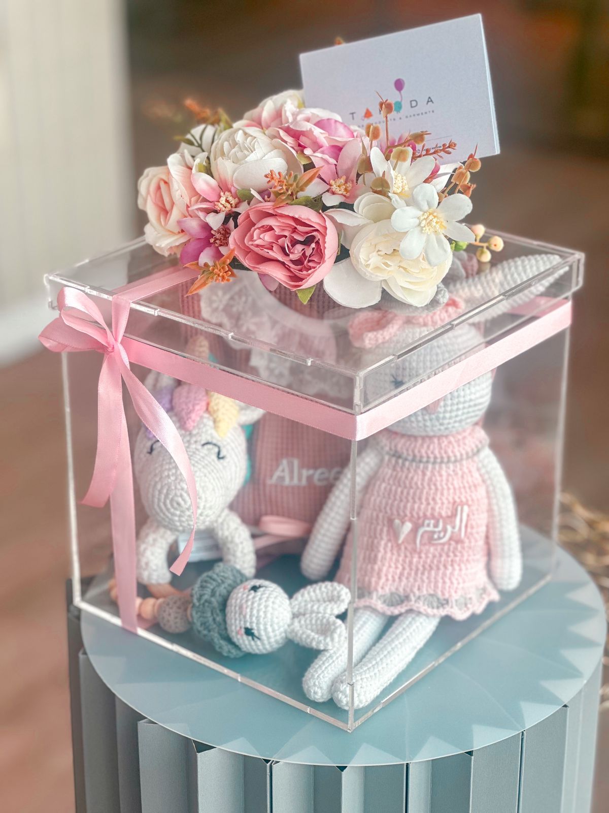 Customized Acrylic box with flowers for baby girl Gift